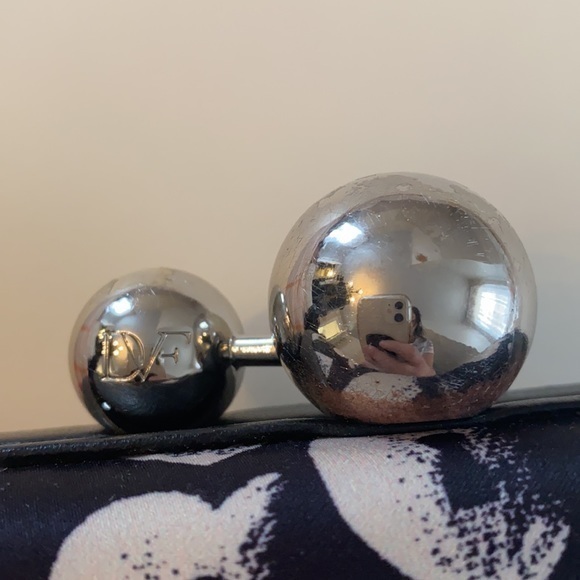 DVF Sphere Miniaudiere Print Satin - Picture 16 of 16